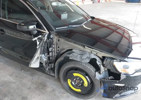 2015 Audi A3 2.0T Premium из США, поврежденный, VIN WAUBFGFF9F1003684